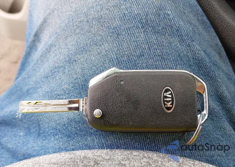 2022 Kia Sportage Lx z USA, uszkodzony, nr VIN KNDPMCACXN7995477